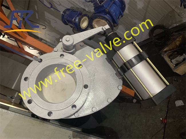 Ceramic rotary disc gate valve